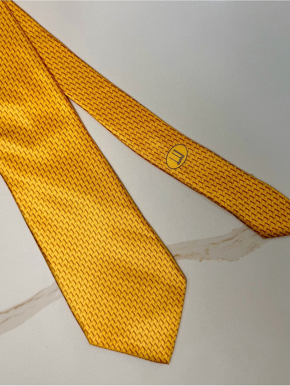 Dunhill London 100% Silk Gold Gold Novelty Designer Tie